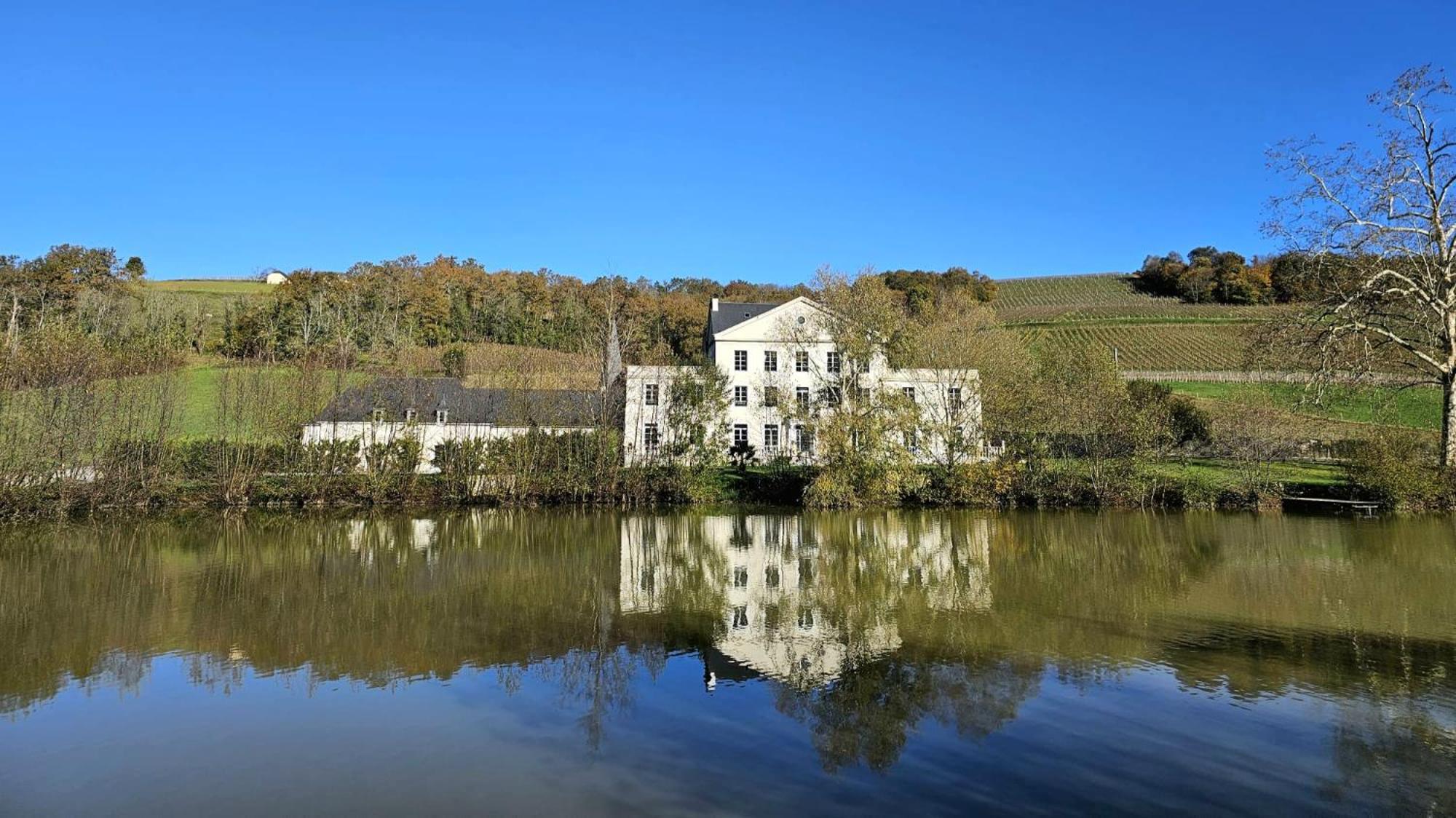 Chateau Roquehort Avec Ev Recharge Point 22Kw Monein Exteriér fotografie