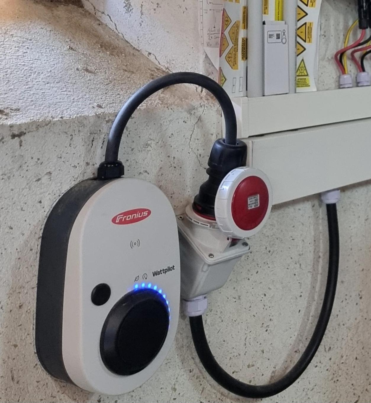 Chateau Roquehort Avec Ev Recharge Point 22Kw Monein Exteriér fotografie